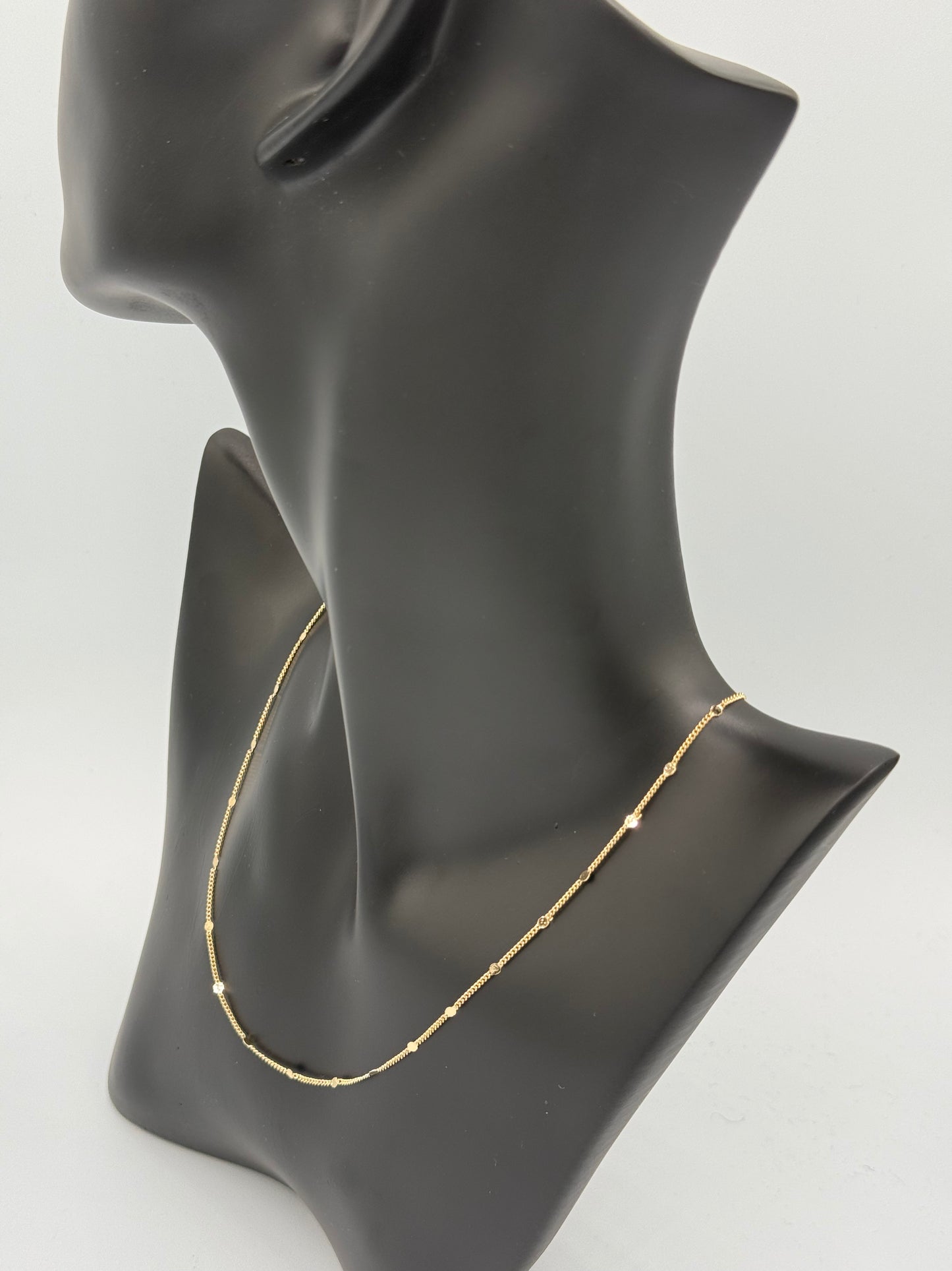 Minimal Gold Chain Necklace